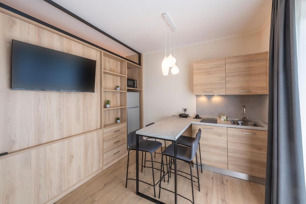 Evo Suites Apartments Limone sul Garda Exterior photo